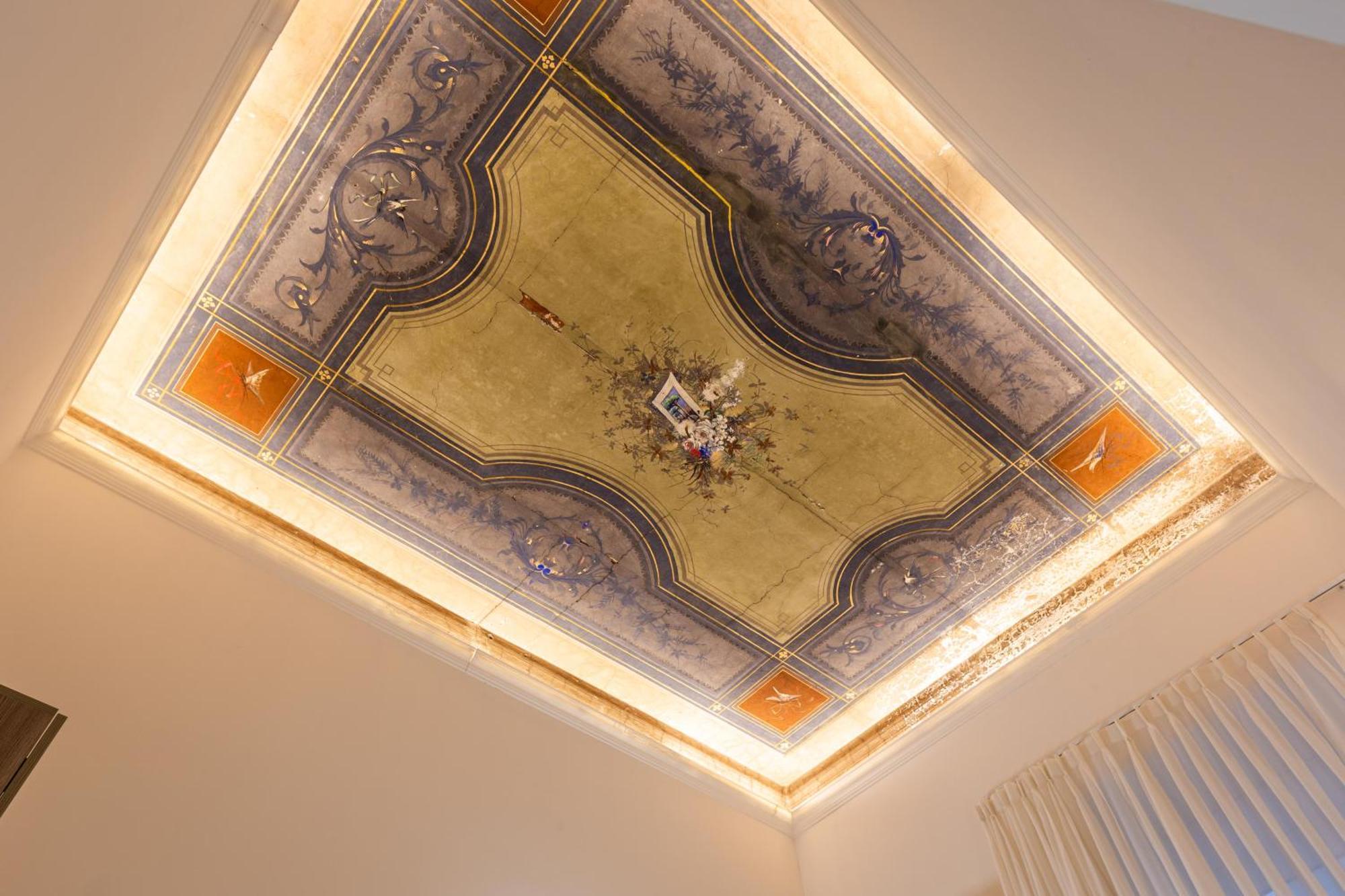 Cavour Luxury Rooms - Lr Collection Roma Esterno foto